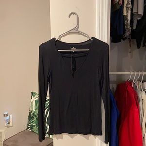 Black Hollister front tie long sleeve